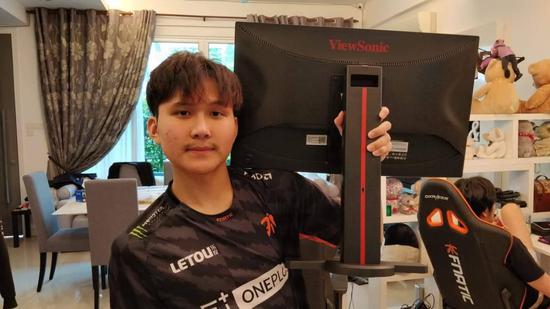 揭密三角洲行动烽火杯总决赛冠军的电竞之旅